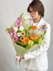 БУКЕТ С ЦИННИЕЙ И ДРУГИМИ ФЕРМЕРСКИМИ ЦВЕТАМИ