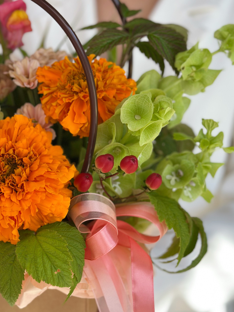 КОМПОЗИЦИЯ С ОСЕННИМИ ФЕРМЕРСКИМИ ЦВЕТАМИ КОМПОЗИЦИЯ С ОСЕННИМИ ФЕРМЕРСКИМИ ЦВЕТАМИ